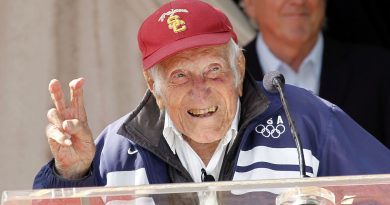 How did Louis Zamperini die cause of death age of death