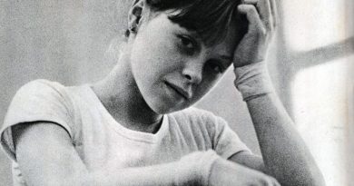 How did Elena Mukhina die cause of death age of death
