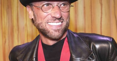 How did Maurice Gibb die cause of death age of death