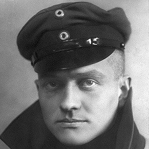 How did Manfred Von Richthofen die cause of death
